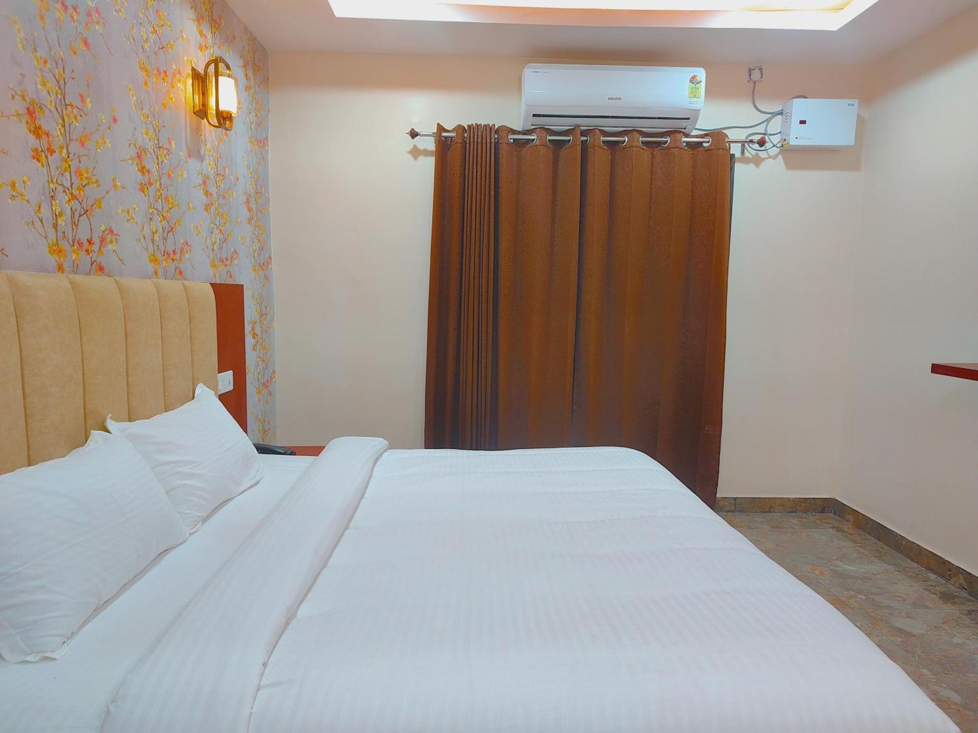 Awadh Samrat Resort Ayodhya エクステリア 写真
