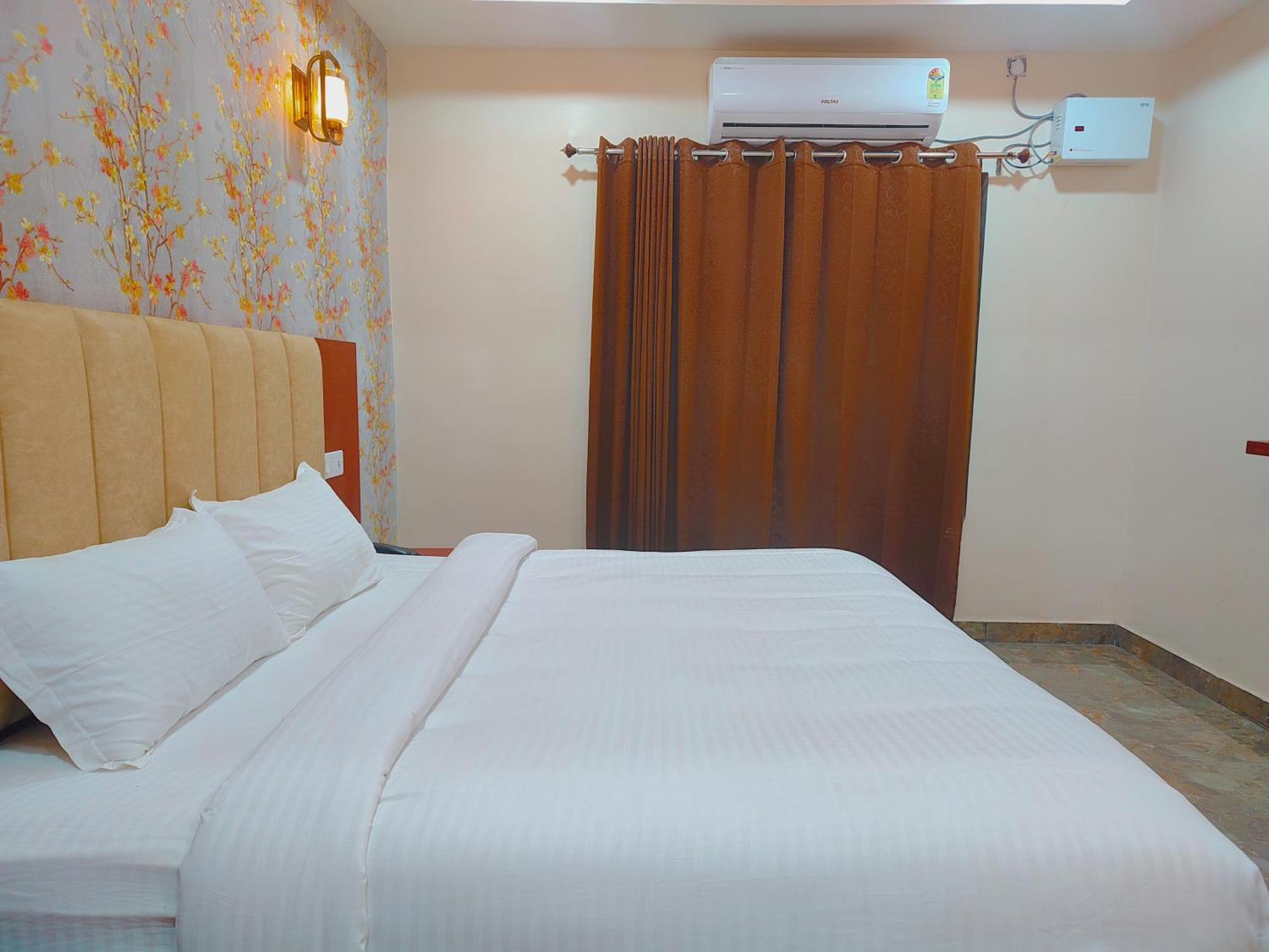 Awadh Samrat Resort Ayodhya エクステリア 写真