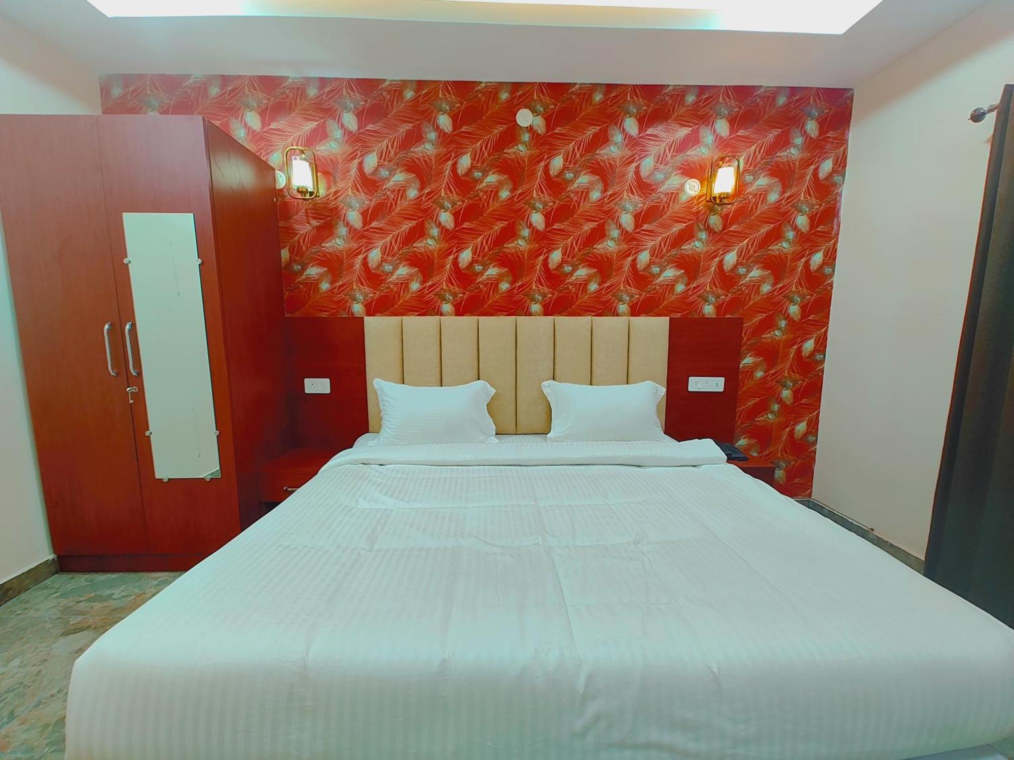Awadh Samrat Resort Ayodhya エクステリア 写真