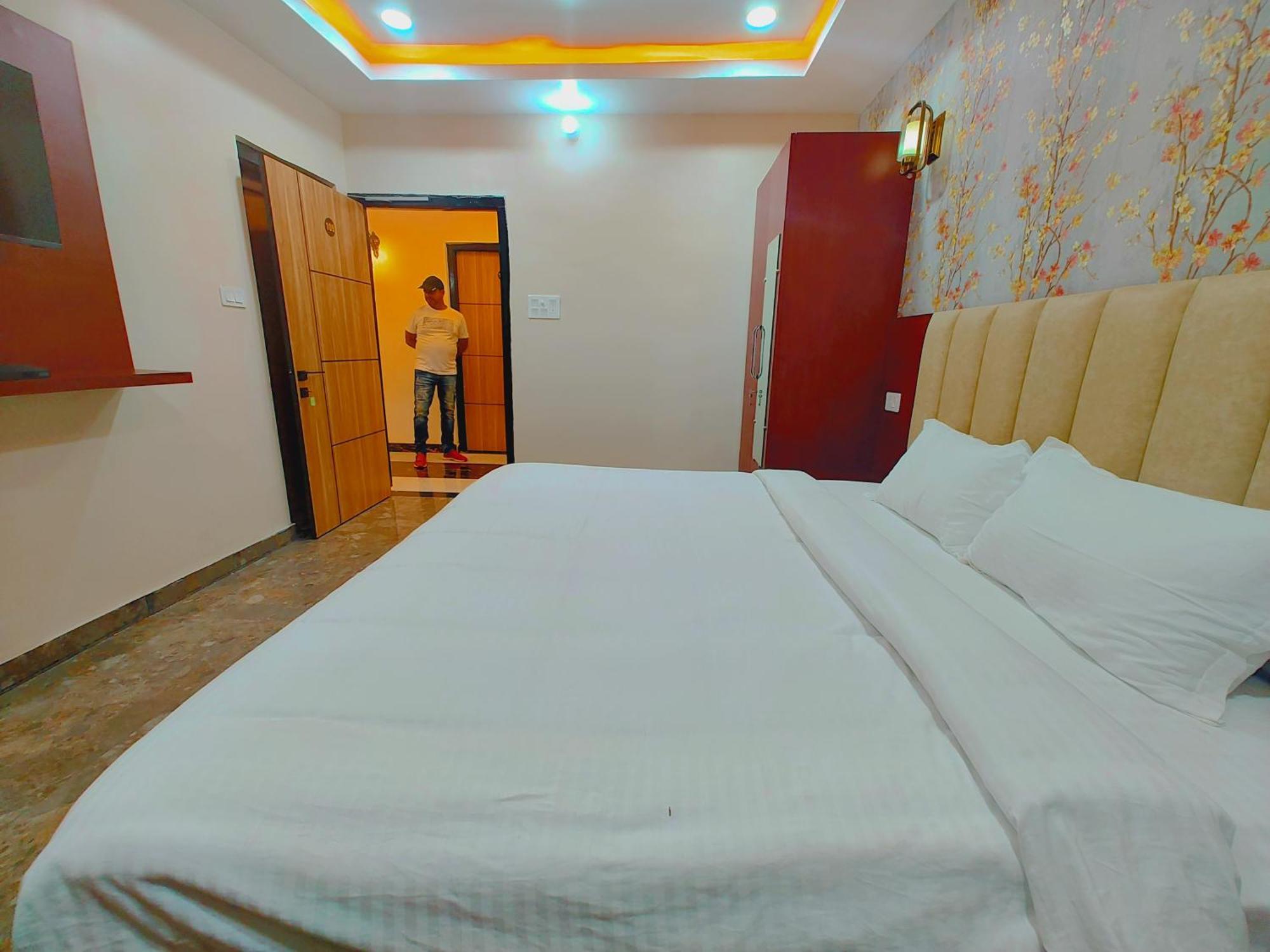 Awadh Samrat Resort Ayodhya エクステリア 写真