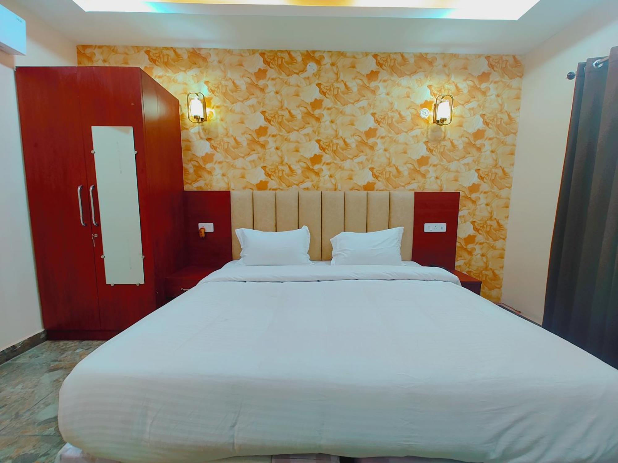 Awadh Samrat Resort Ayodhya エクステリア 写真