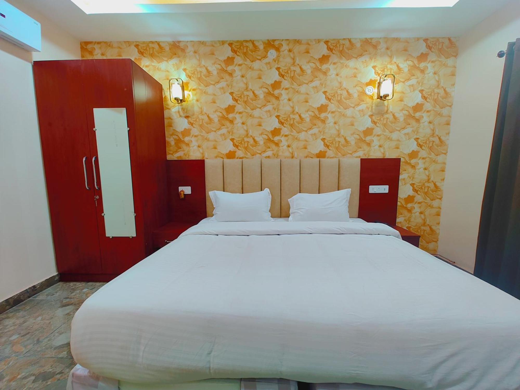 Awadh Samrat Resort Ayodhya エクステリア 写真