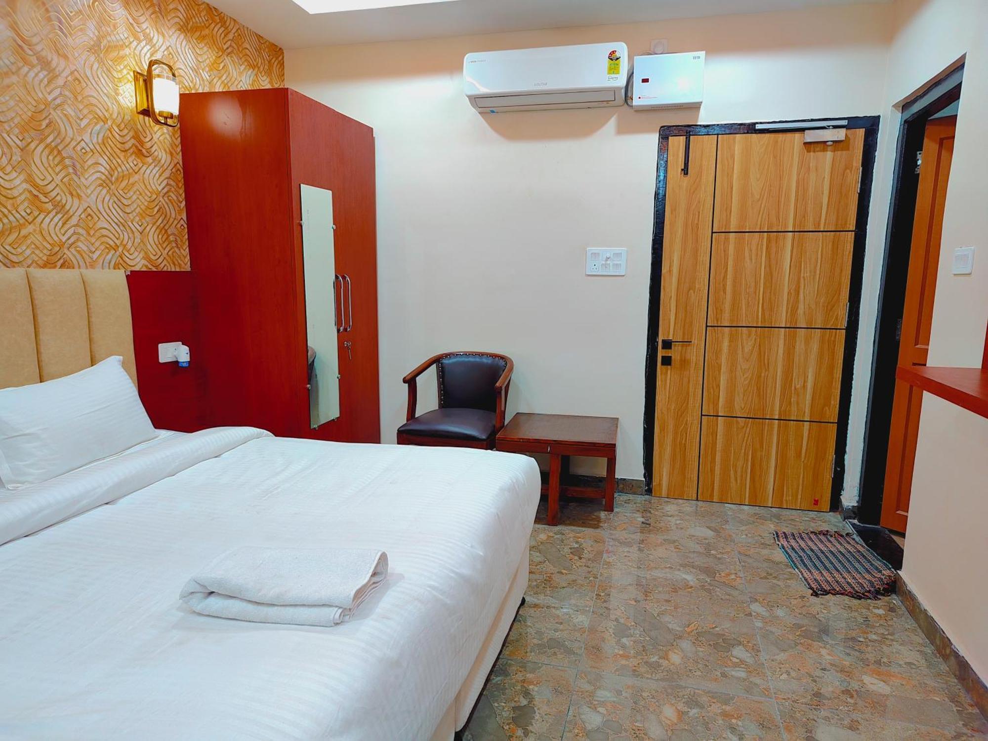 Awadh Samrat Resort Ayodhya エクステリア 写真
