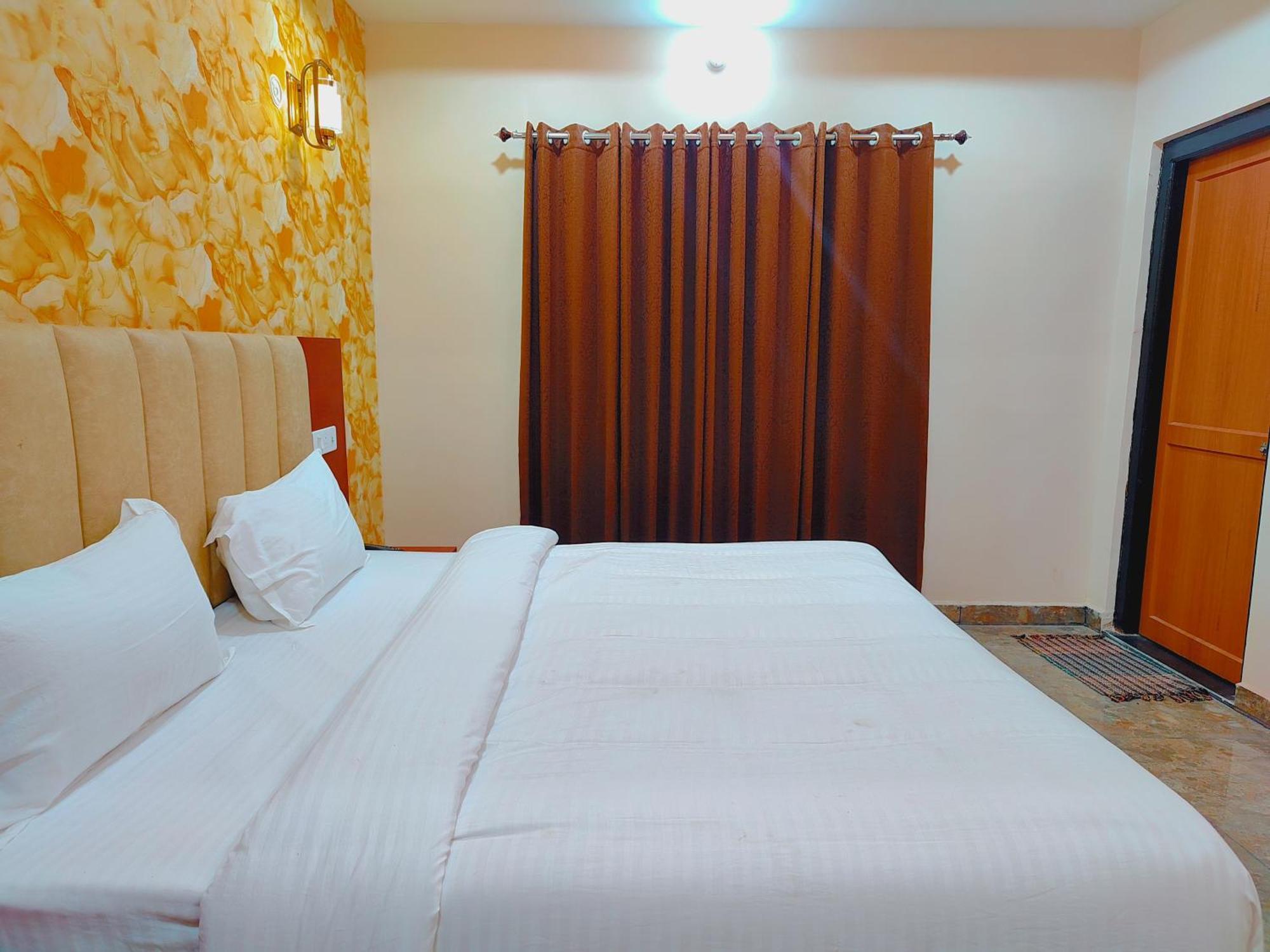 Awadh Samrat Resort Ayodhya エクステリア 写真