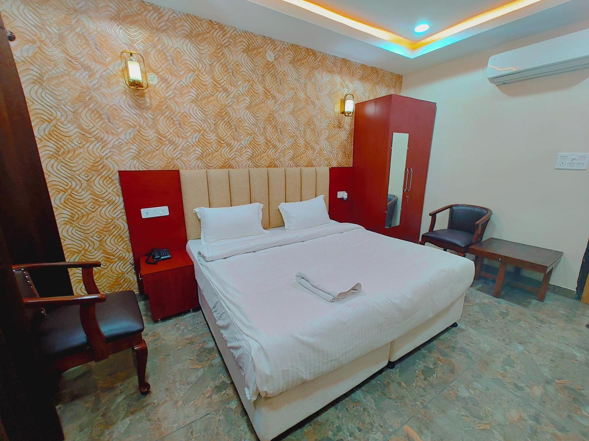 Awadh Samrat Resort Ayodhya エクステリア 写真